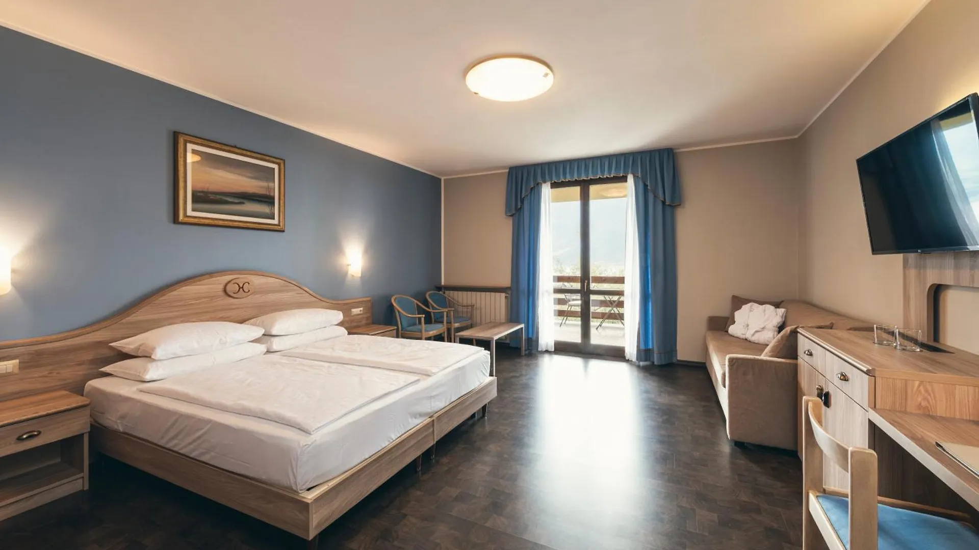 לימונה סול גרדה Hotel Caravel 4*, לימונה סול גרדה איטליה