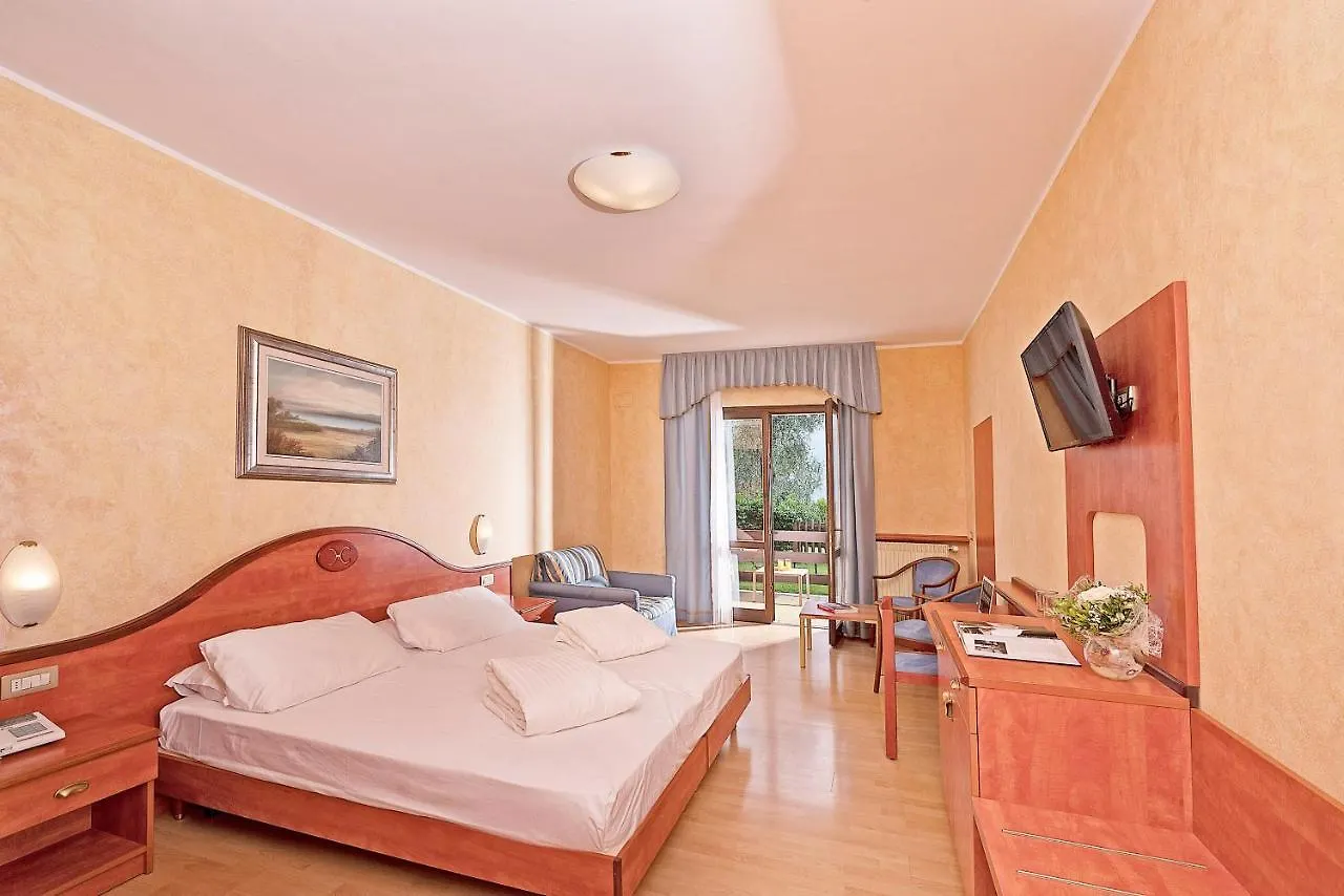 Hotel Caravel Limone sul Garda