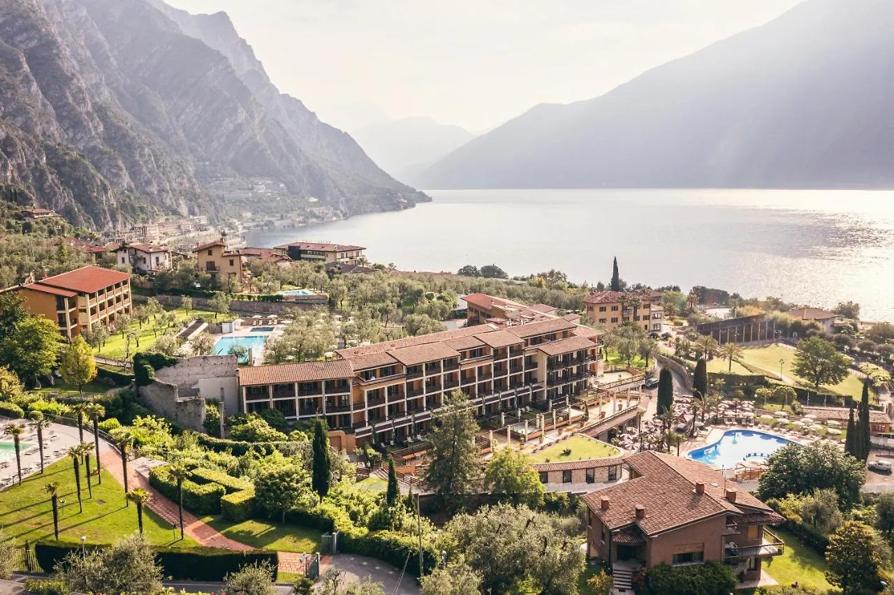 Hotel Caravel Limone sul Garda 4*,