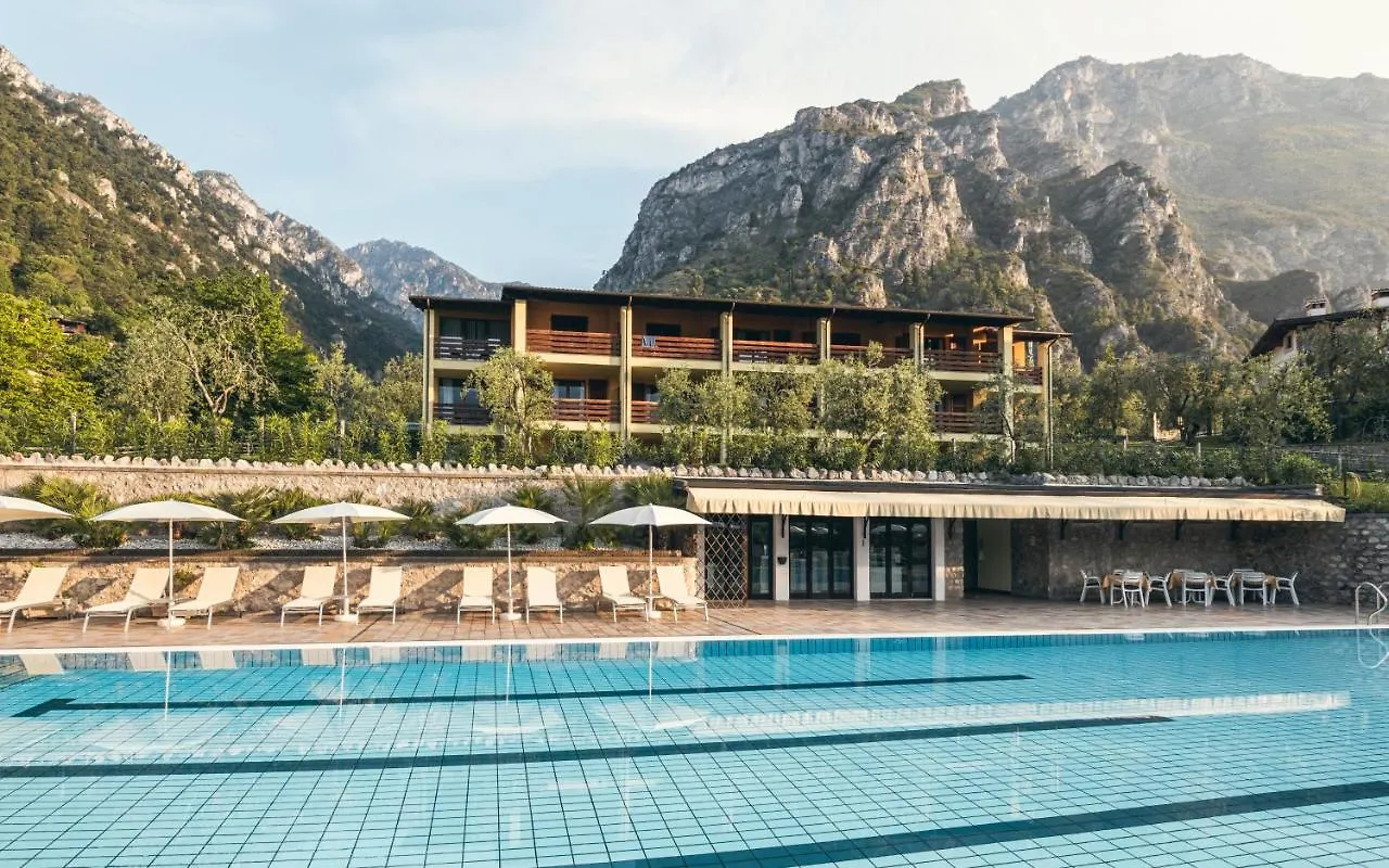 Hotel Caravel Limone sul Garda 4*,  Italy